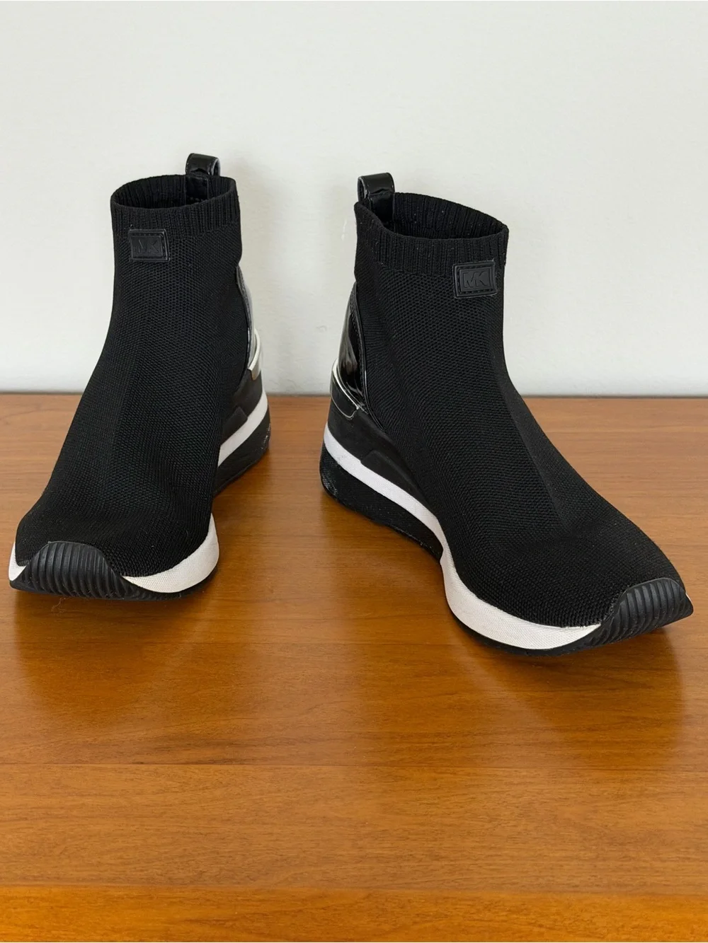 Chic Michael Kors Black Stretch Knit Skyler Bootie ~ 7/7,5